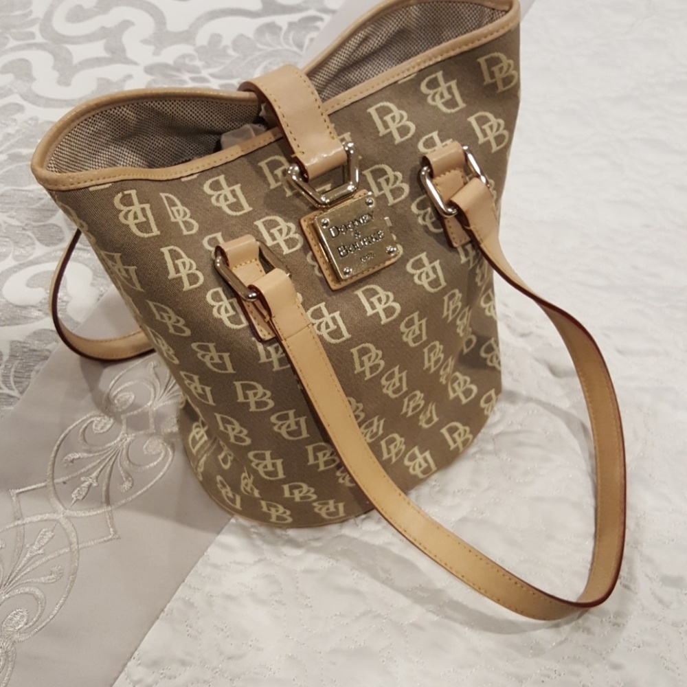 Dooney and Bourke bucket bag
